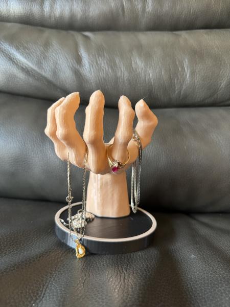 Jewelry hand stand