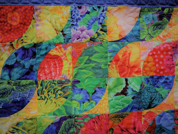 Waves of Color Quilted Wallhanging picture