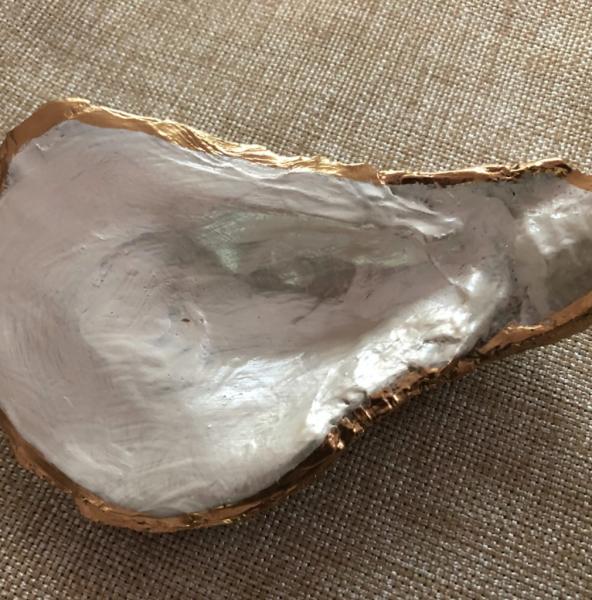 Oyster Trinket Dish - Pearl/Gold picture