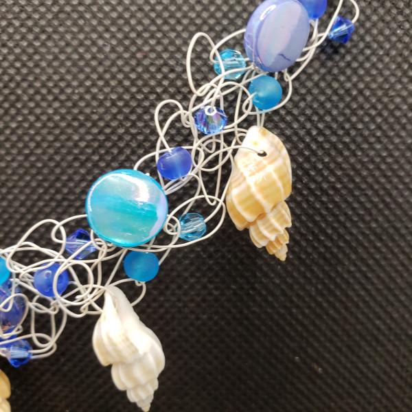 Blue and White Seashell wire crochet necklace picture