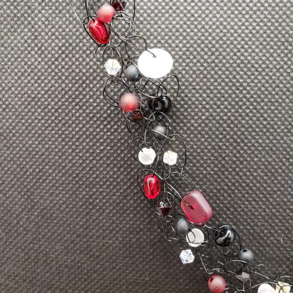 Black and Red wire crochet necklace picture