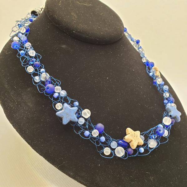 Blue and White stars wire crochet necklace picture