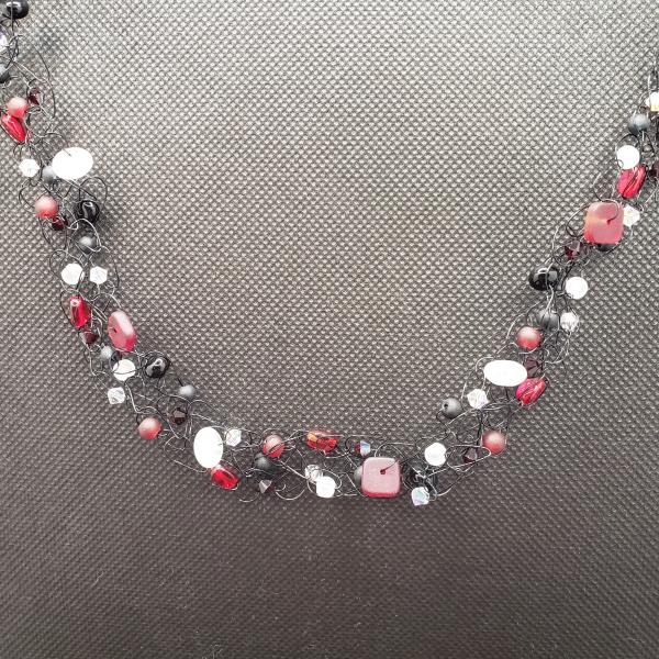 Black and Red wire crochet necklace