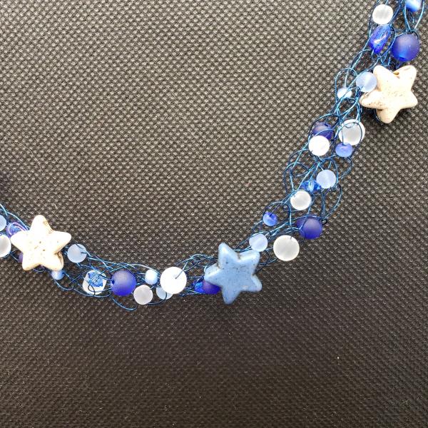 Blue and White stars wire crochet necklace picture