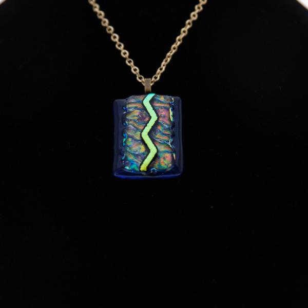 Jewelry - Dark blue pendant with iridescent green and gold picture