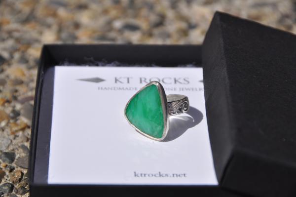 Chrysoprase Triangle Ring picture