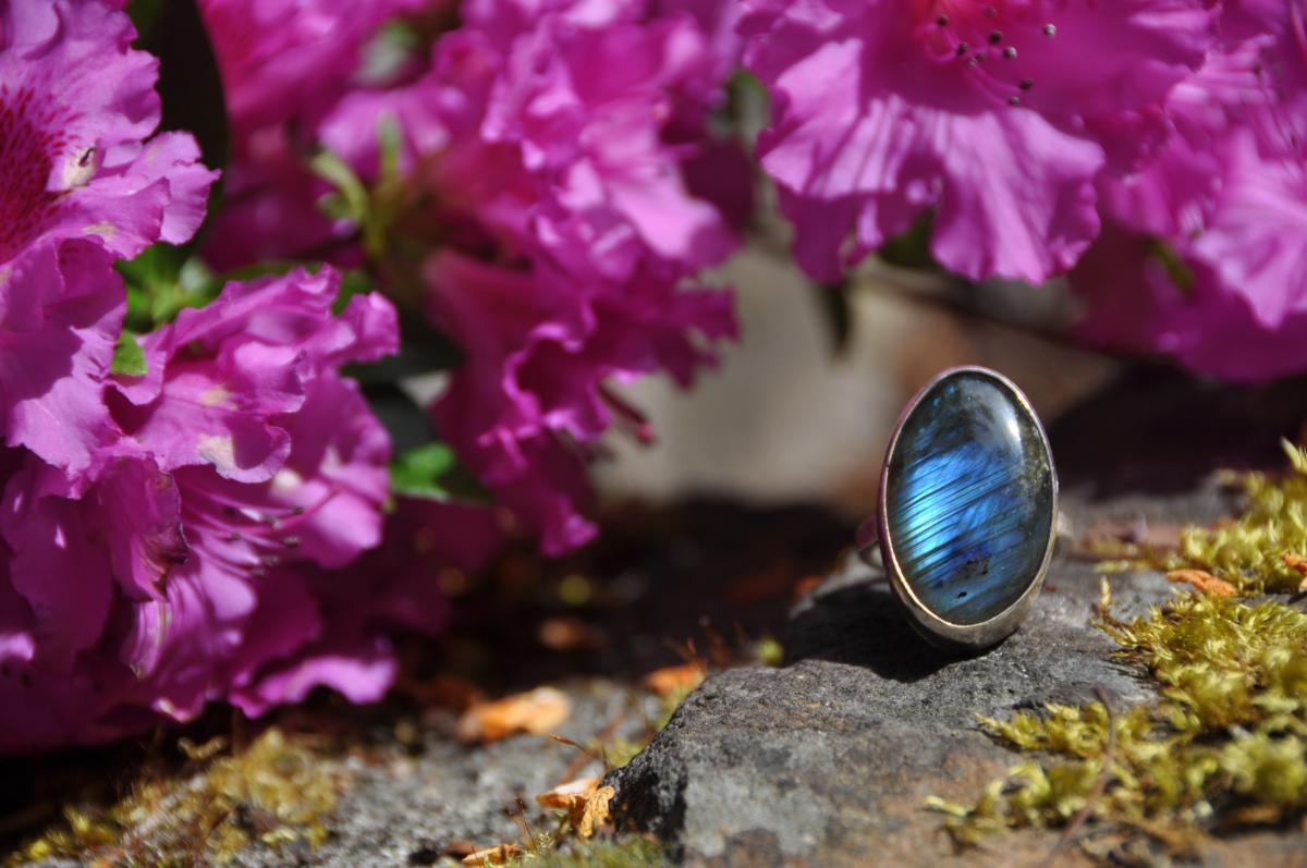 Oval Labradorite Sterling Silver Ring picture
