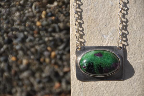 Zoisite Oval Pendant Necklace picture