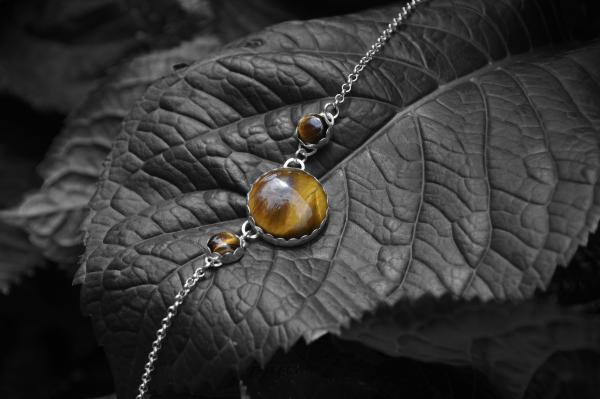 Tiger Eye 3 Stone Pendant Necklace picture