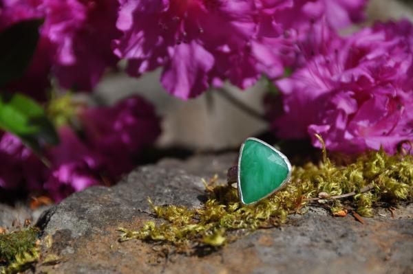 Chrysoprase Triangle Ring picture