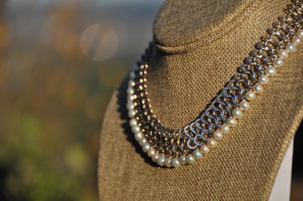 Pearl Infinity Choker picture