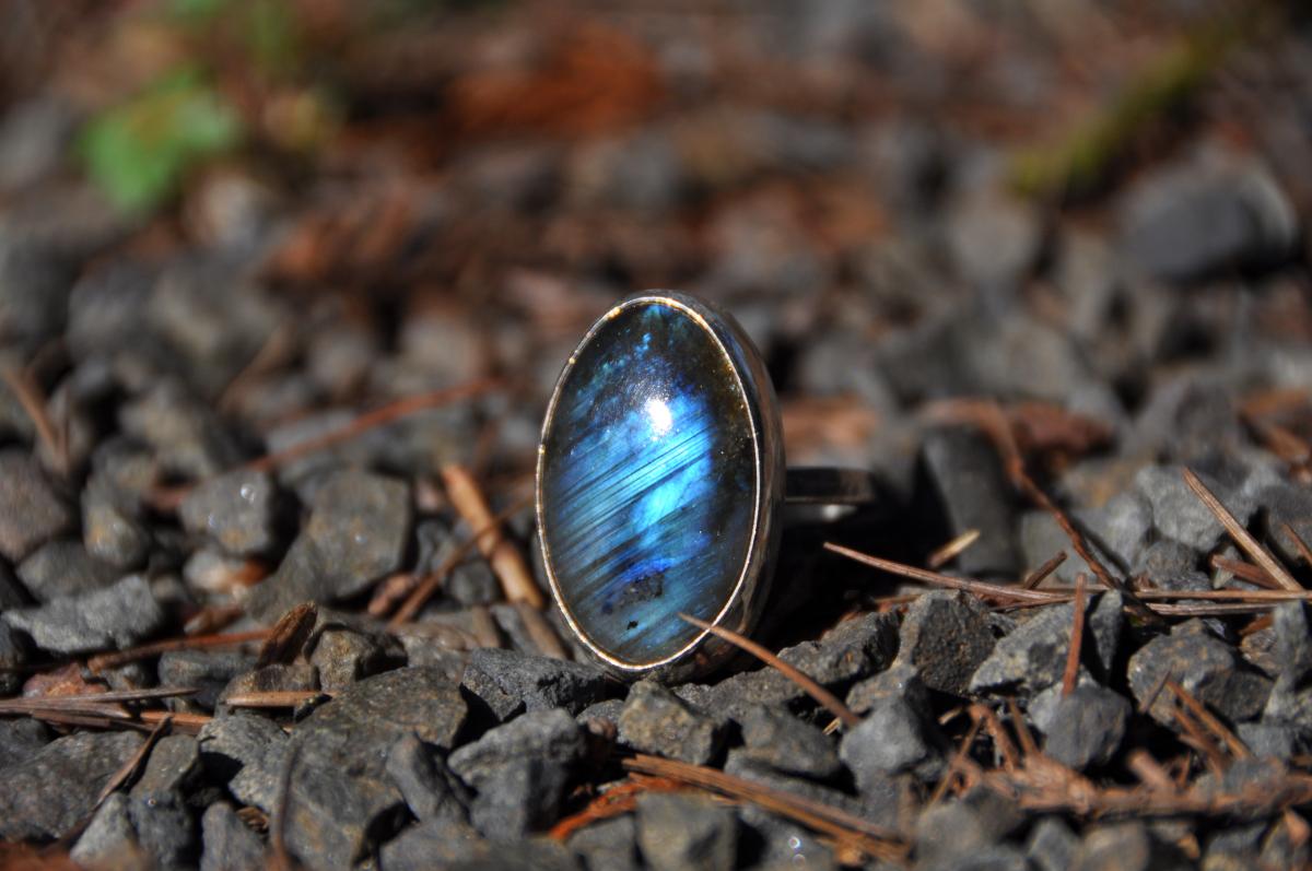 Oval Labradorite Sterling Silver Ring picture