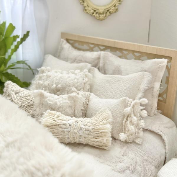 Cream and Taupe Frayed Textured Cotton Bedding Set-Hadiya picture