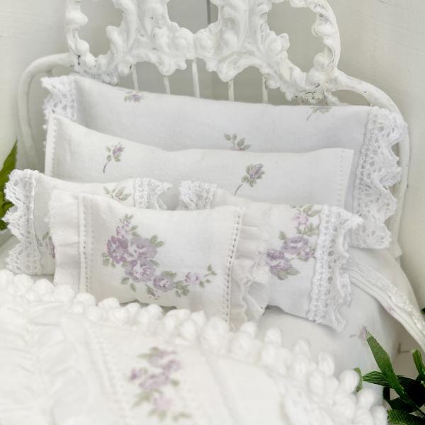 Lavender Floral Bedding Set- Lily picture