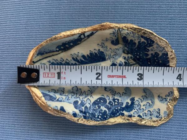 “The Wave” Oyster Shell Trinket Dish picture