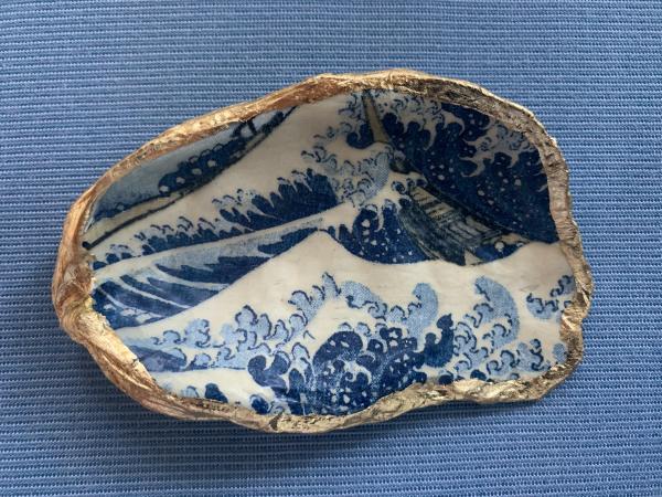 “The Wave” Oyster Shell Trinket Dish picture