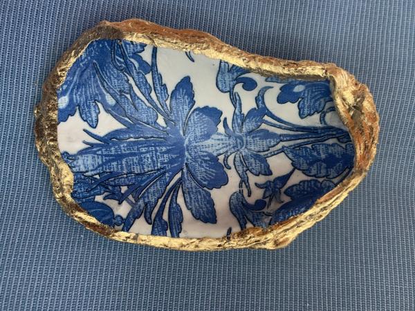 Blue Patterned Oyster Shell Trinket Dish