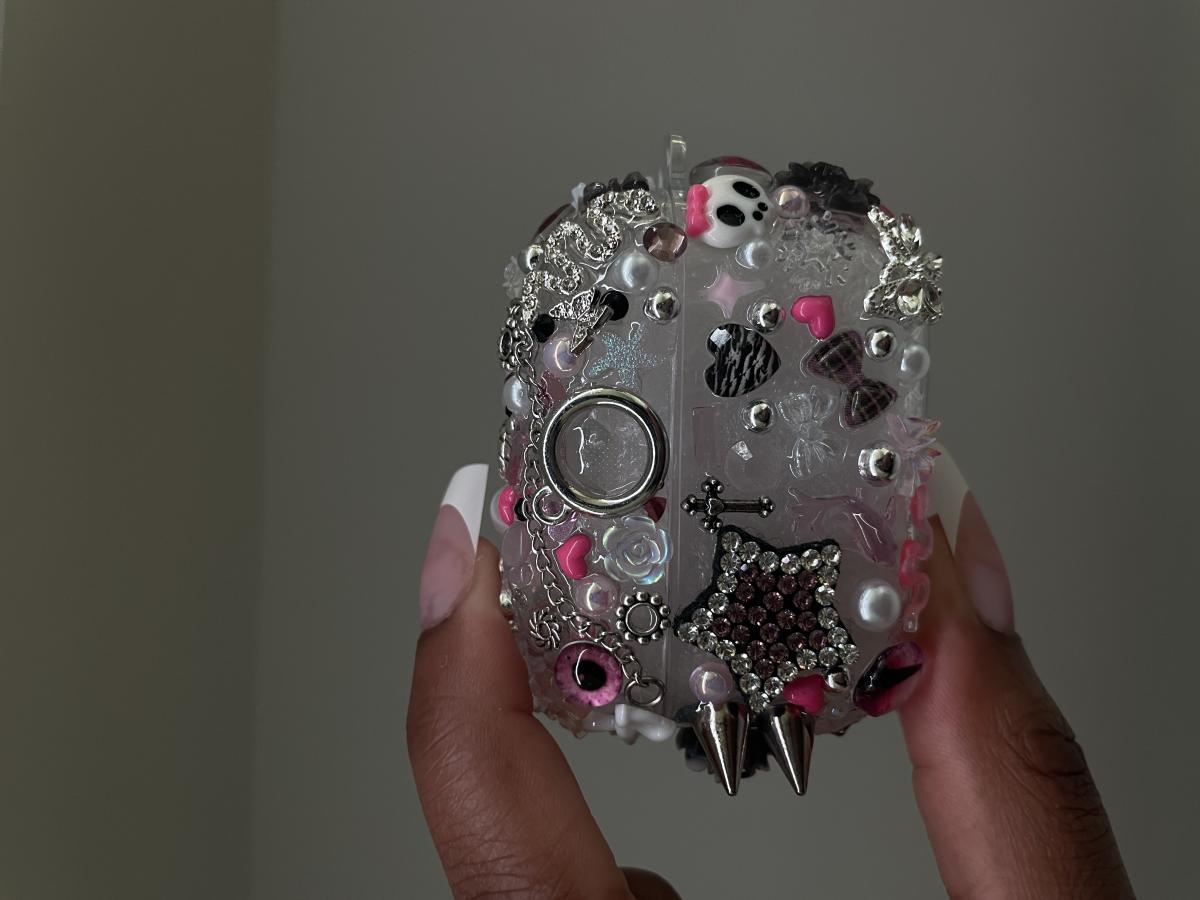 Junk AirPod Pro case picture