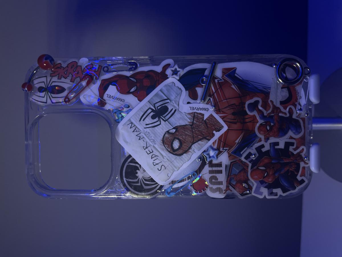 iPhone 15 pro Spider-Man phone case picture