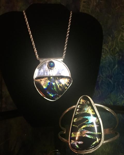 Dichroic Glass pendant and bracelet set