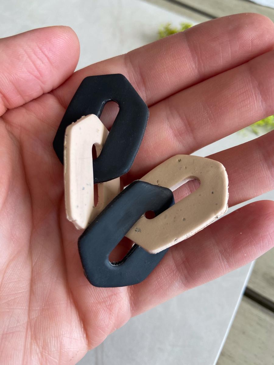 Black & Speckled Cream Hexagon Chain Link Dangles picture