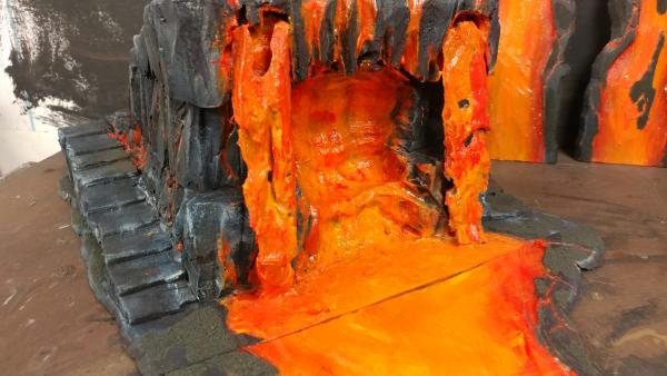 CUSTOM CHAOS MOUNTAIN LAVA-FALL w/ 22 PC MODULAR RIVER O' FIRESET