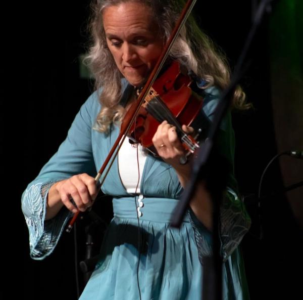 Fiddlin Momma