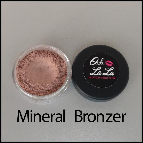 Mineral Blush // Mineral Bronzer // Body Shimmer picture