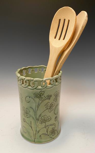 incised shamrock utensil holder/vase picture