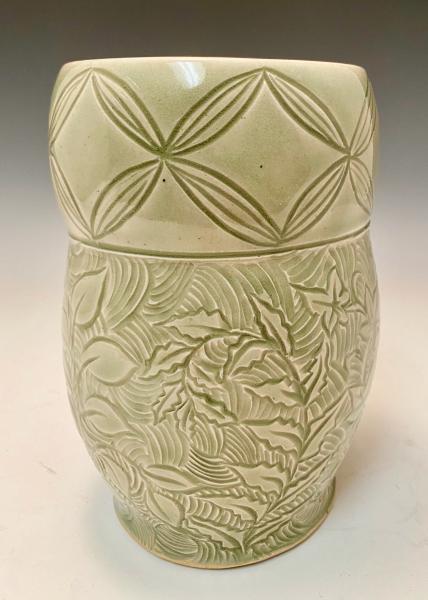 vine carved utensil jar picture