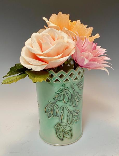 vase/utensil holder with magnolia leaf picture