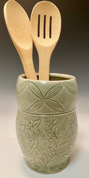 vine carved utensil jar picture