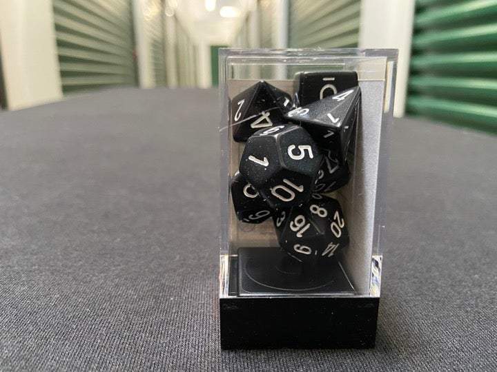 Chessex Opaque Black/White 7-Die Set