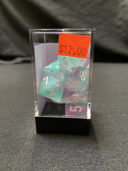 Chessex Nebula Wisteria/White 7-Die Set picture