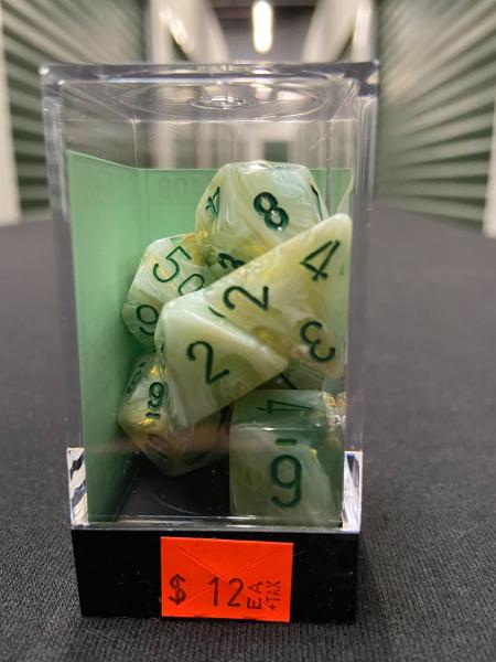 Chessex Marble Green/Dark Green Dice Set picture