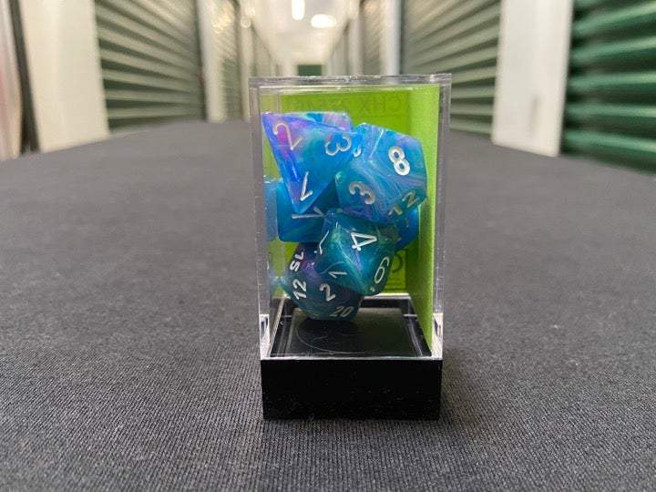 Chessex Festive Waterlily 7-Die Set picture