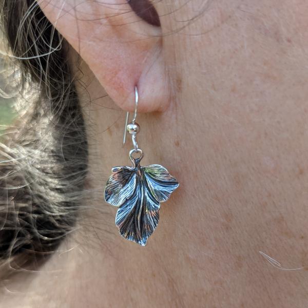 Trilobe Leaf Earrings picture