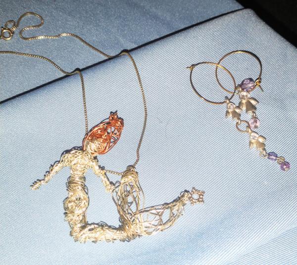 Mermaid necklaces picture