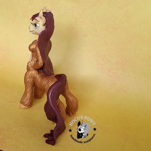 Connie the Centaur Hormone Monstress picture