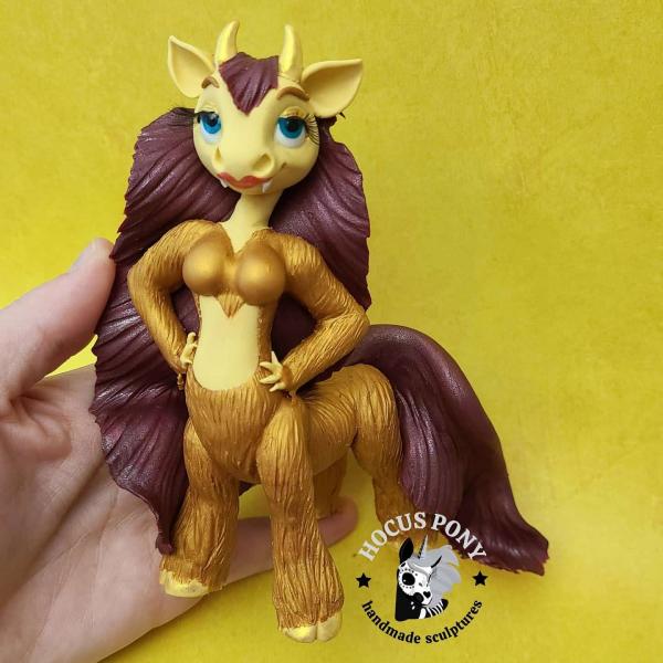 Connie the Centaur Hormone Monstress picture