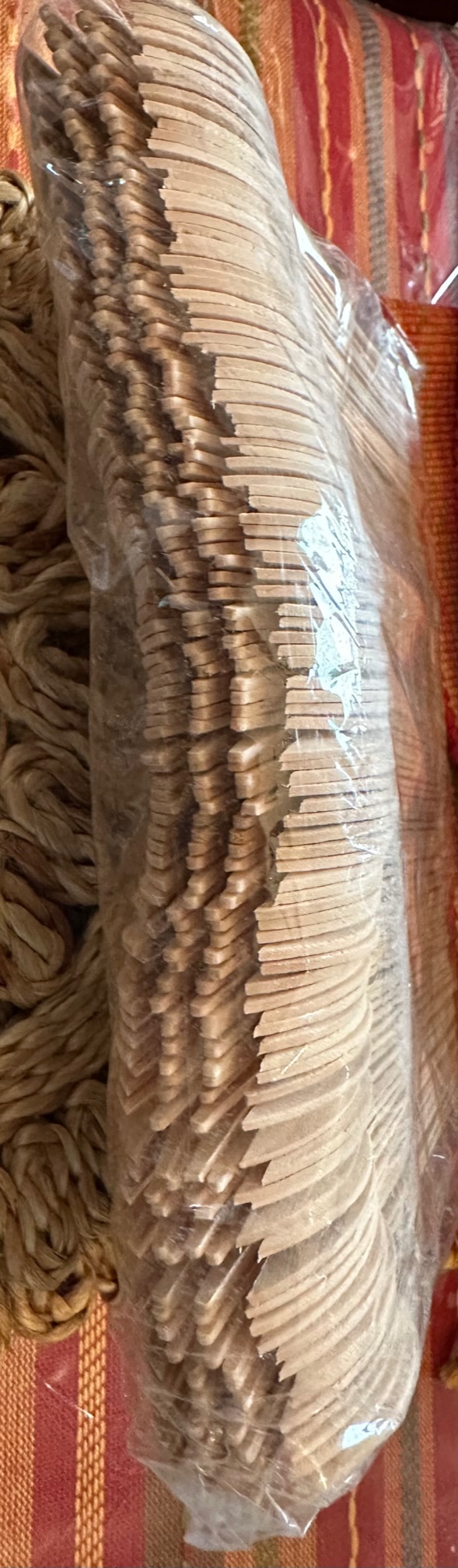 Plant leaves made Cutlery Biodegradable product and sugar cane pulp made compartmental trays picture