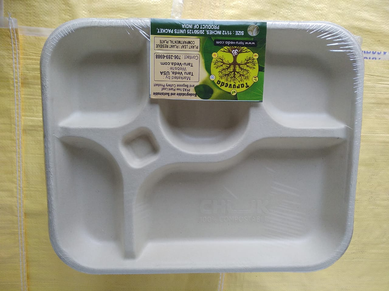 Plant leaves made Cutlery Biodegradable product and sugar cane pulp made compartmental trays picture