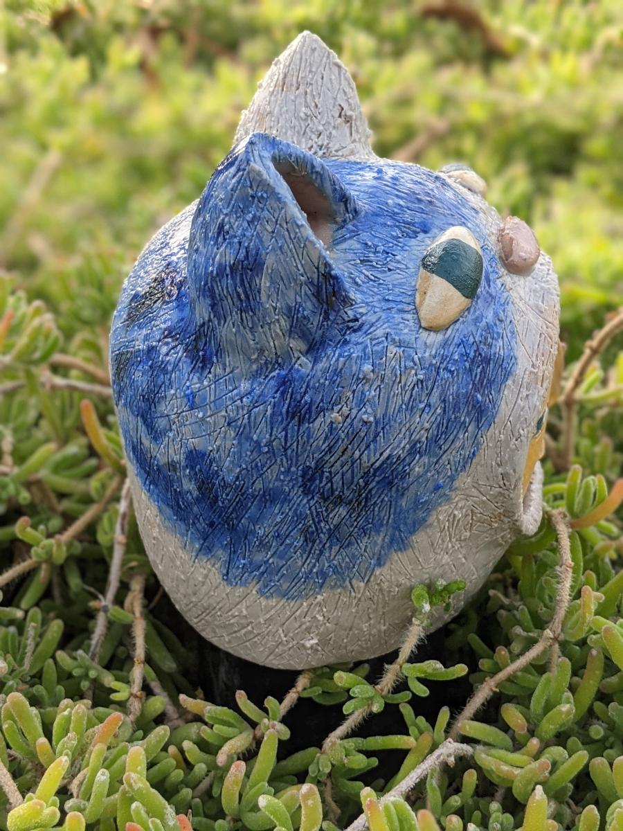 monroe - handmade ceramic desk friend picture