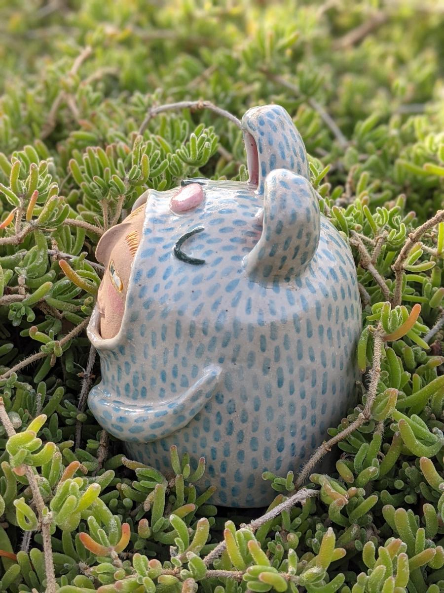 tokki - handmade ceramic desk friend picture