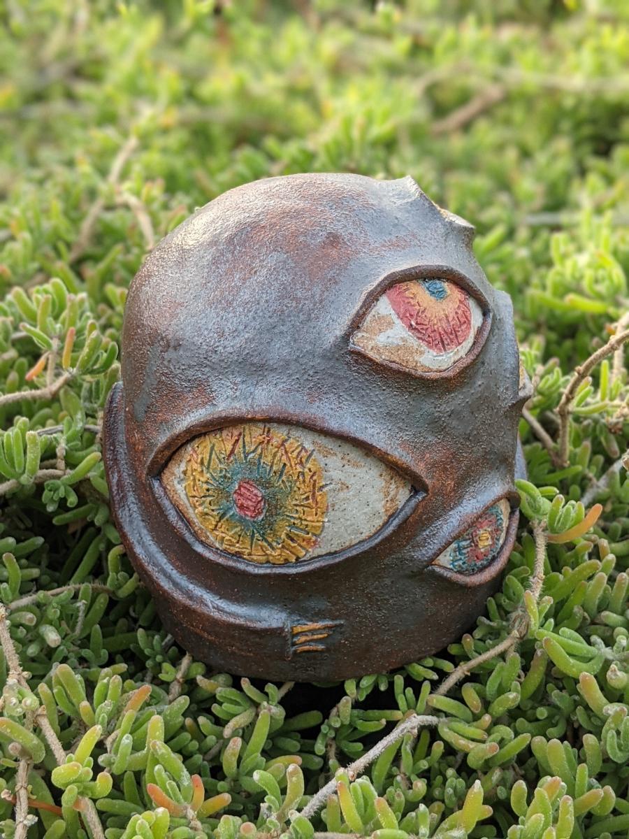 umibÅzu III - handmade ceramic desk friend picture