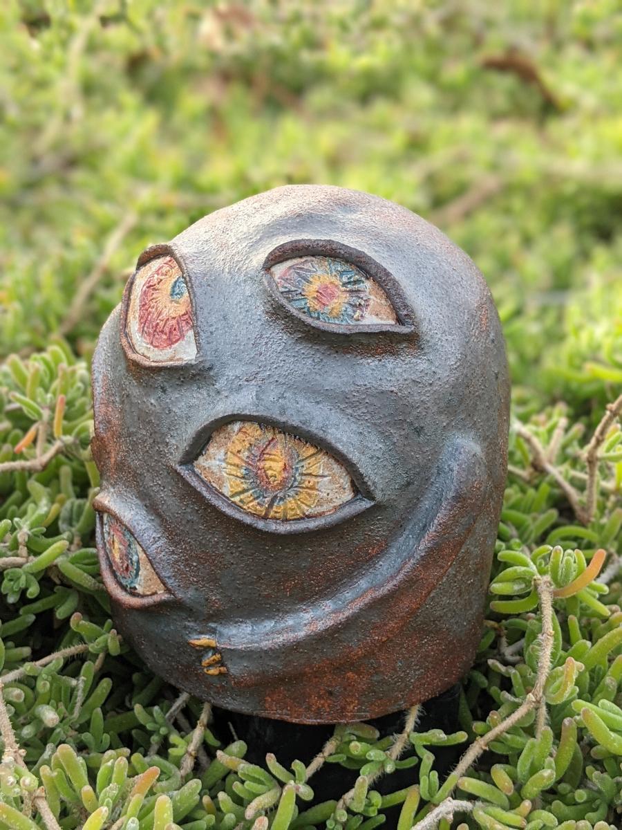 umibÅzu III - handmade ceramic desk friend picture