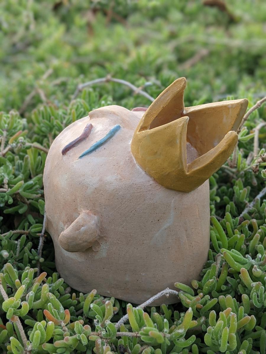 king george - handmade ceramic desk friend picture