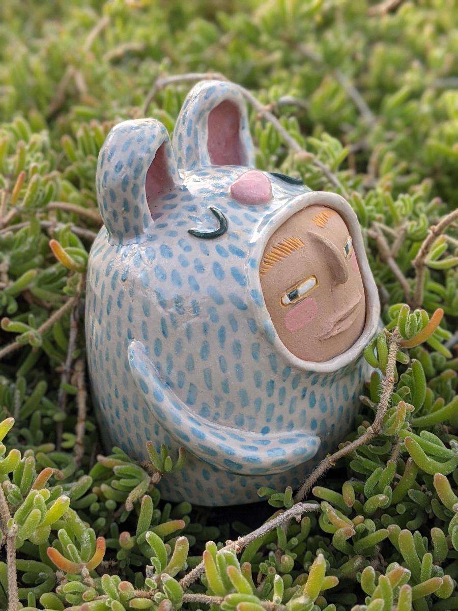 tokki - handmade ceramic desk friend picture