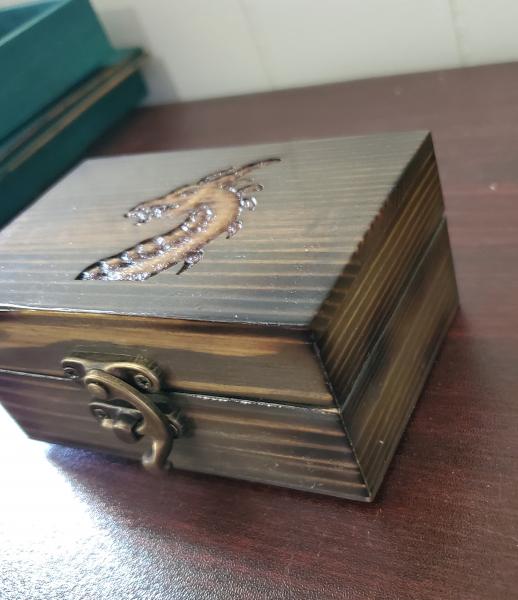 Small Dragon Bust Dice Box picture