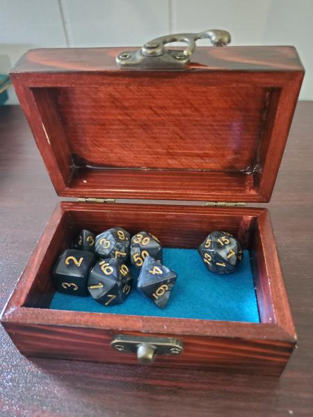 Small Mimicry Dice Box picture